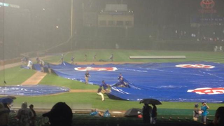 Cubs Ground Crew Struggles To Get Tarp On Field, Gets Booed